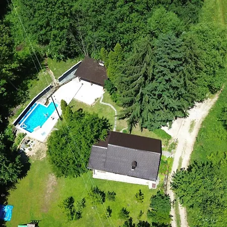 Maca - Vikendica Sa Bazenom Casa de Férias Ahatovici